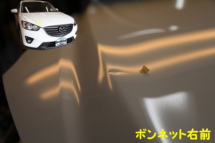 ＣＸ－５ボンネットのへこみ、修理前の写真